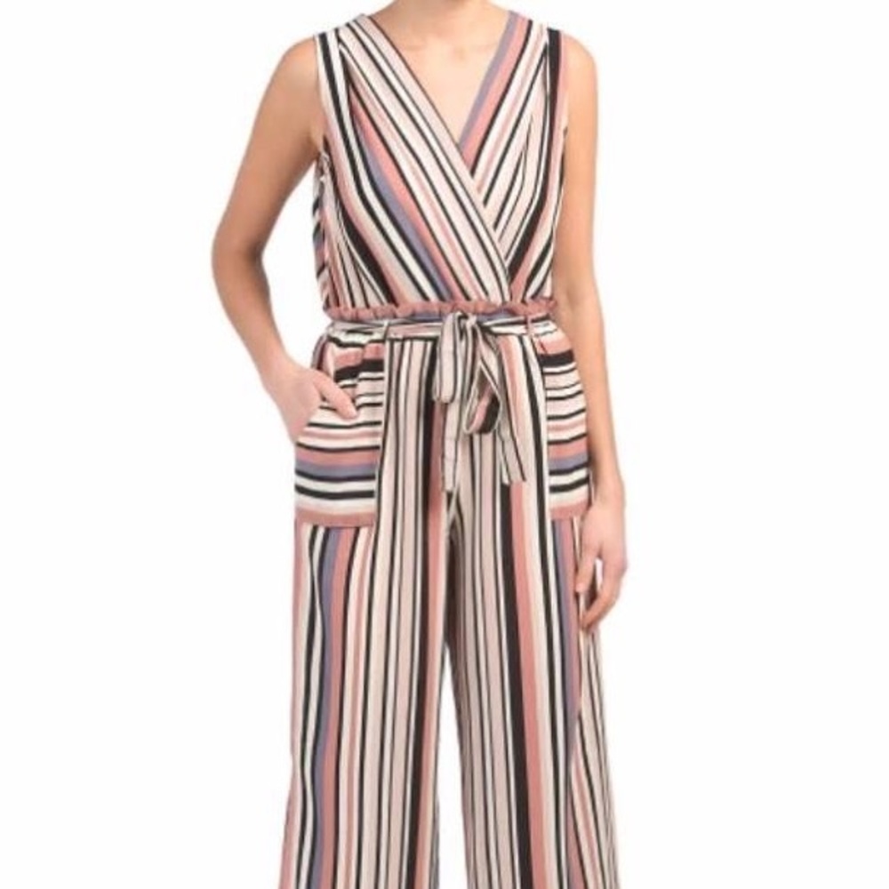 Sleeveless Stripes Jumpsuit - Picture 2 of 7